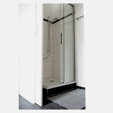 Rum i privatbostad Bed & Kitchen Am Tavelweg - Adults Only Bern